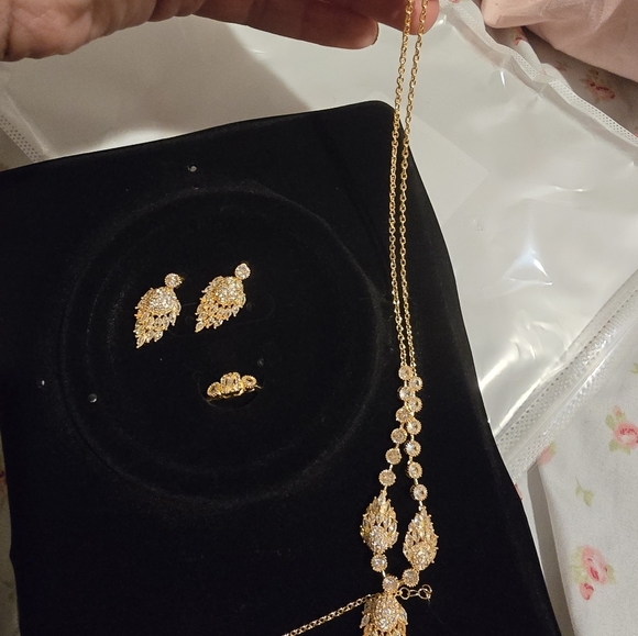 21kgp Duabi Jewlery - Elegant Gold Jewelry Set - Picture 12 of 17